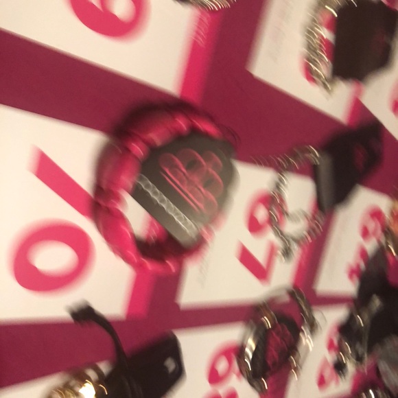 Jewelry - Picture 2 of 8